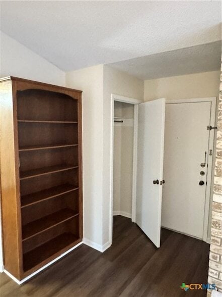 Building Photo - 118 Rattan Dr
