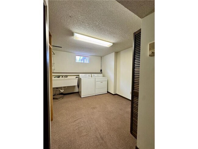 Building Photo - 3601 125th Ave NE