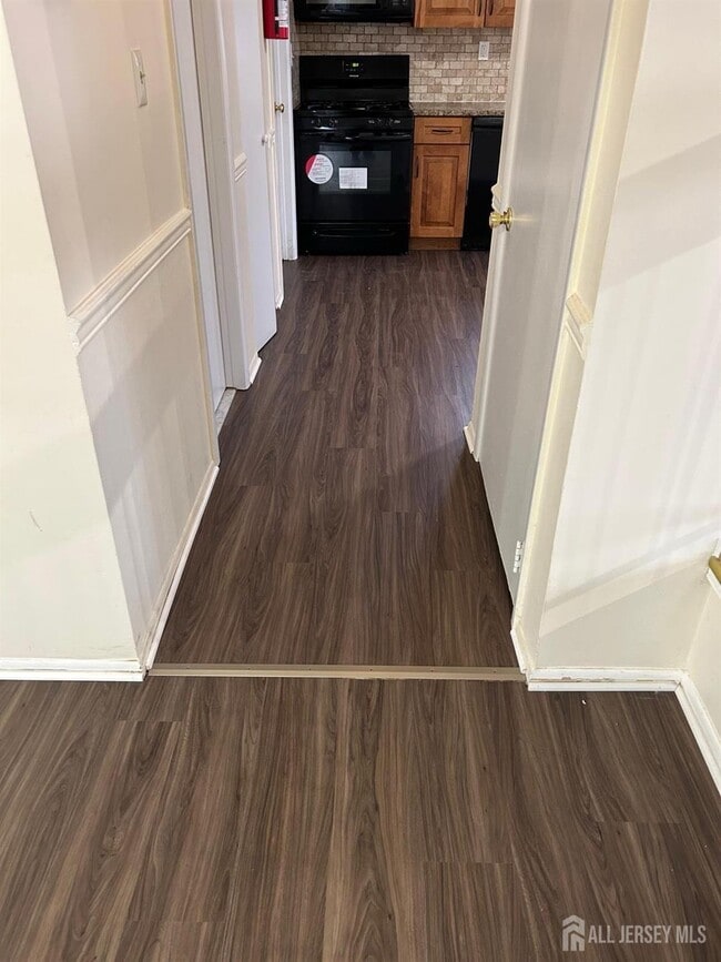 Building Photo - 3 Westgate Dr