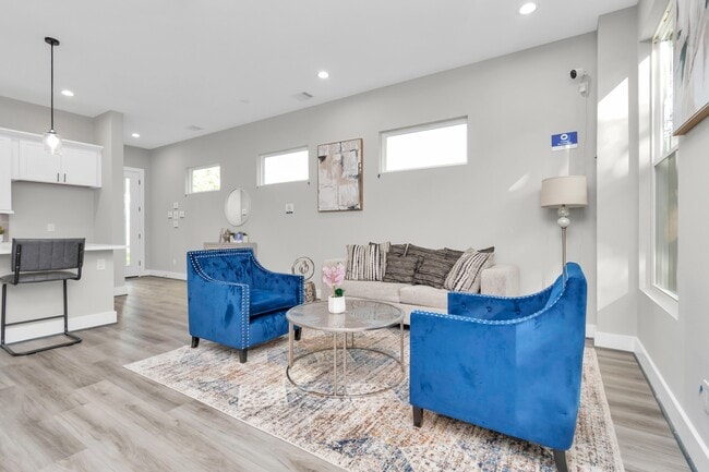 Building Photo - 11 Wellford St