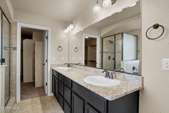 Building Photo - 3836 Loma Cristobal