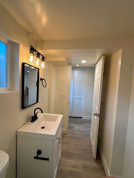 Building Photo - 3447 Caspian Ave