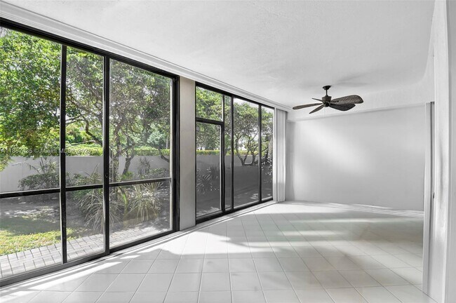 Building Photo - 11698 Briarwood Cir