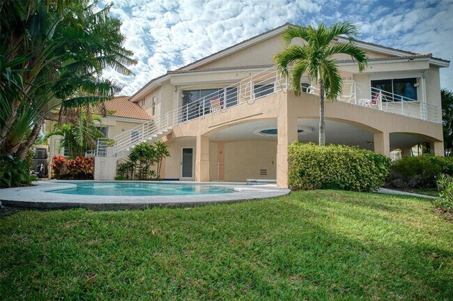 Building Photo - 131 Sands Pt Dr