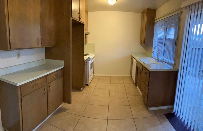 Building Photo - 2813 Thornton Ct