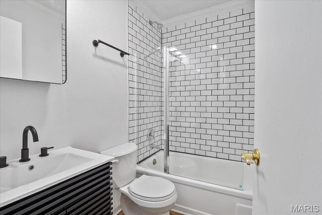 Building Photo - 807 Estate Dr