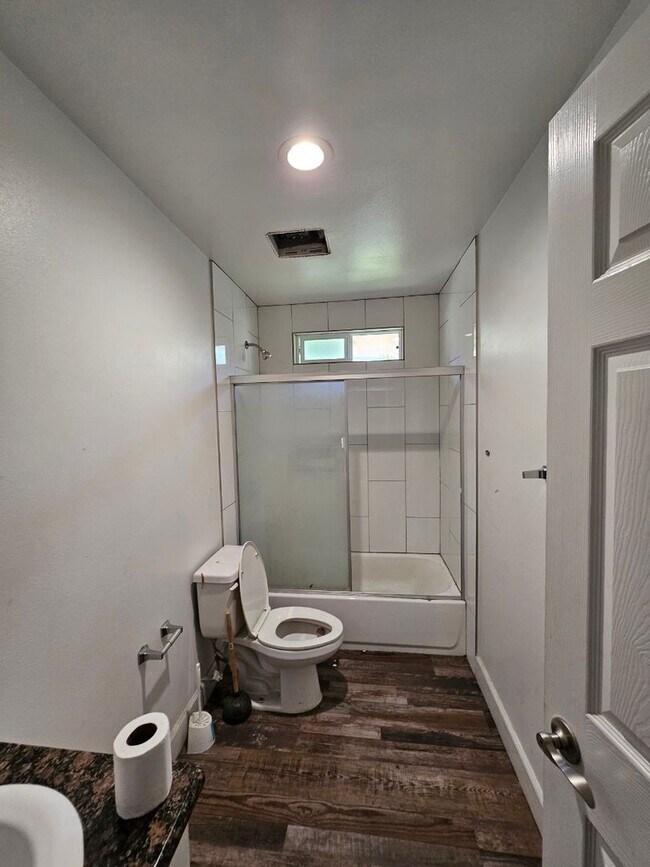 Building Photo - 23(1456,1458)