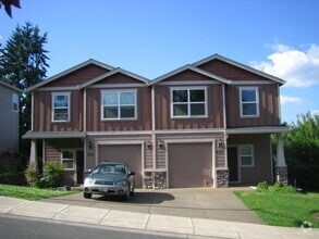 Building Photo - CARMELCREST895