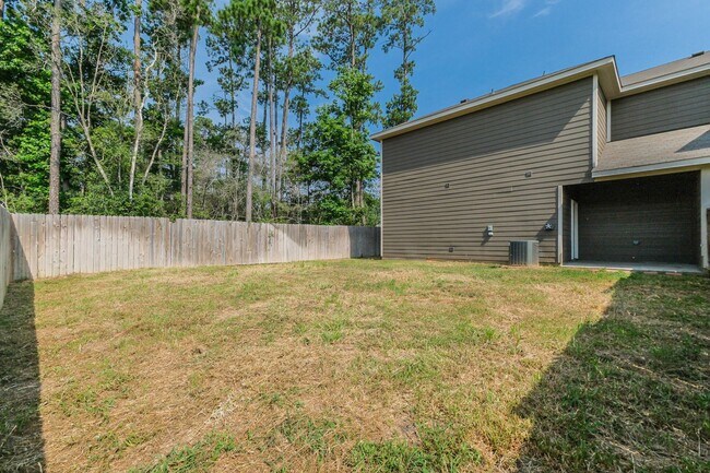 Building Photo - 146 Parkgate St