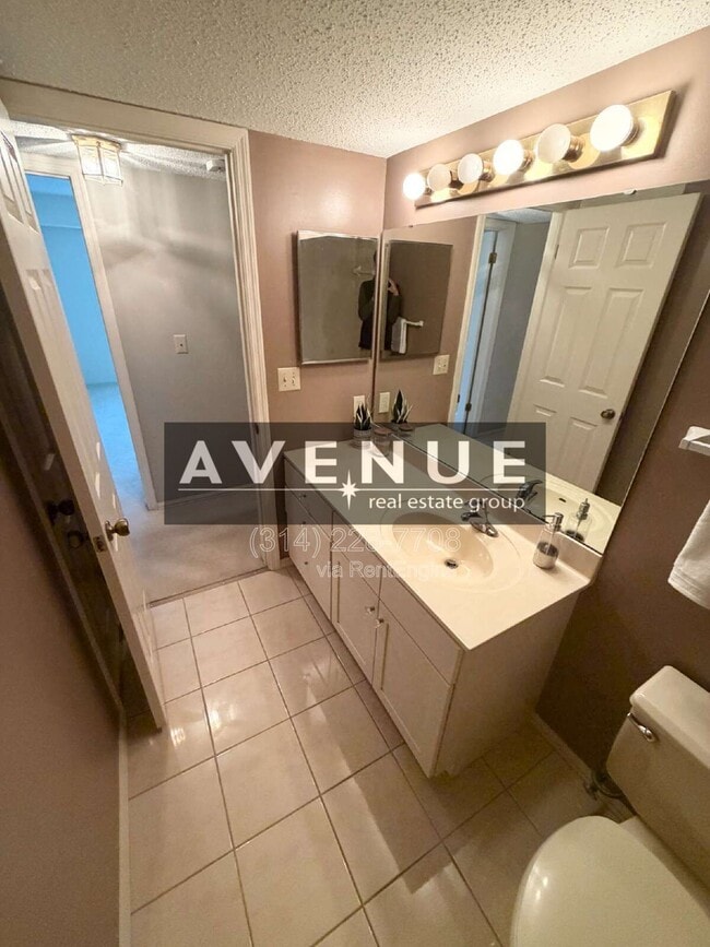 Building Photo - 312 Clayton Xing Dr