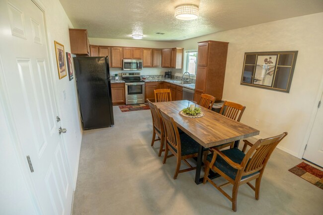 Building Photo - 26994 E Lucia Dr