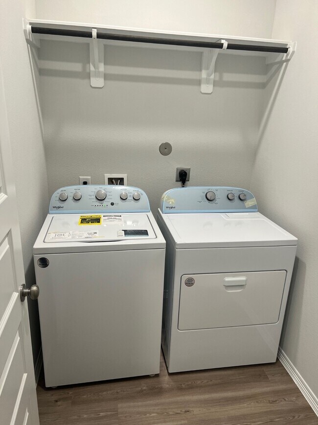 Building Photo - 10722 Violet Bloom Dr