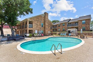 Building Photo - Townlake Apartments