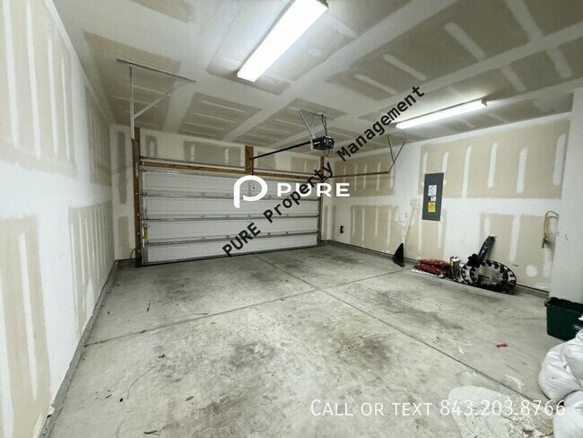 Building Photo - 154 Hickory Ridge Way