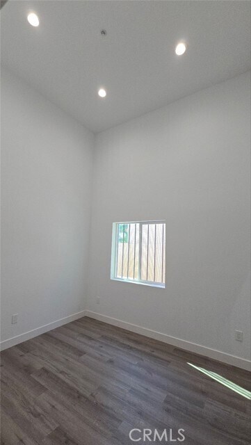 Building Photo - 10413 Avalon Blvd