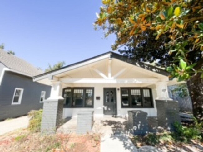 Primary Photo - 3 Bedroom & 1 Bath In Paseo District (Cont...