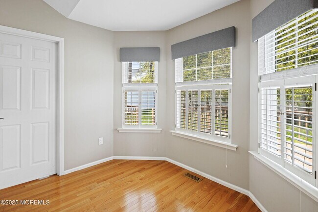 Building Photo - 148 Mizzen Ave