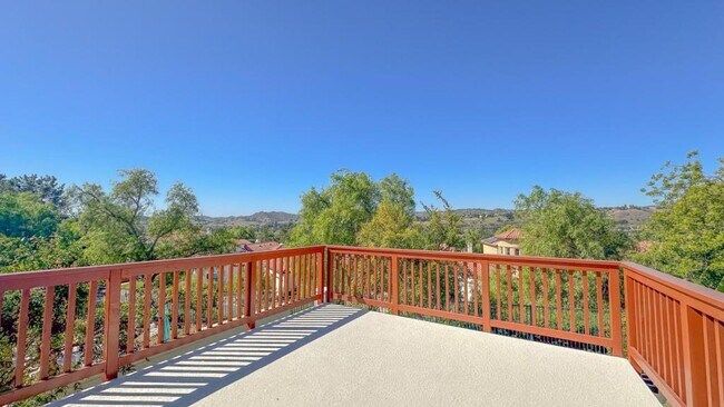 Building Photo - 9 Yale Ct