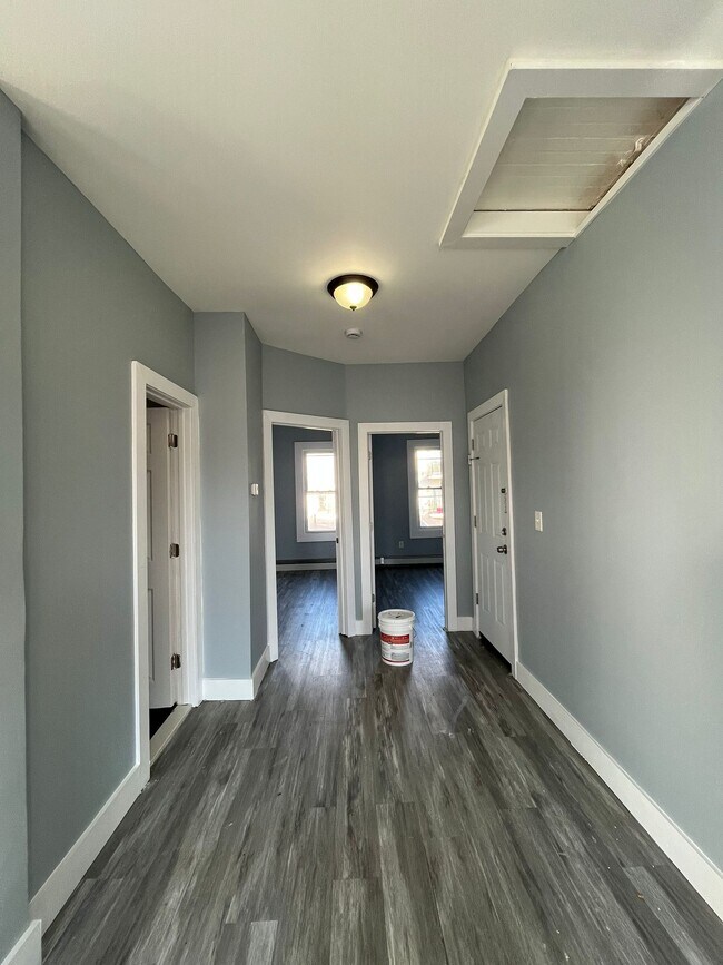 Building Photo - 170 Fulton Ave