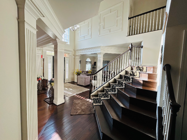 Building Photo - 15506 Symondsbury Way
