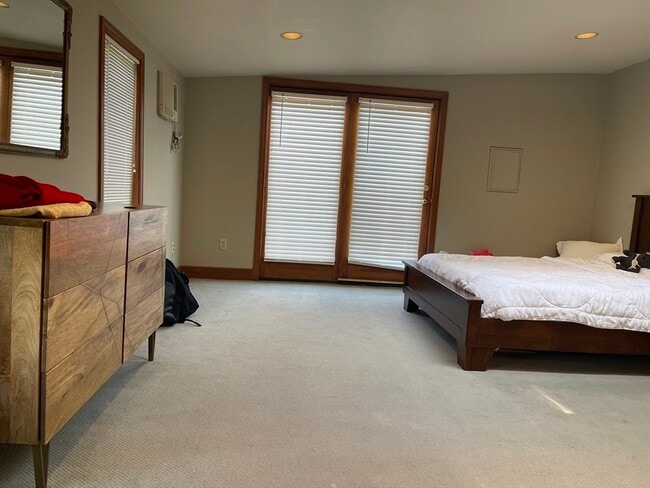 Building Photo - 576 Marrett Rd