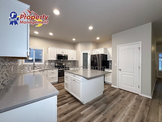 Building Photo - 2688 N Cinnamon Pl