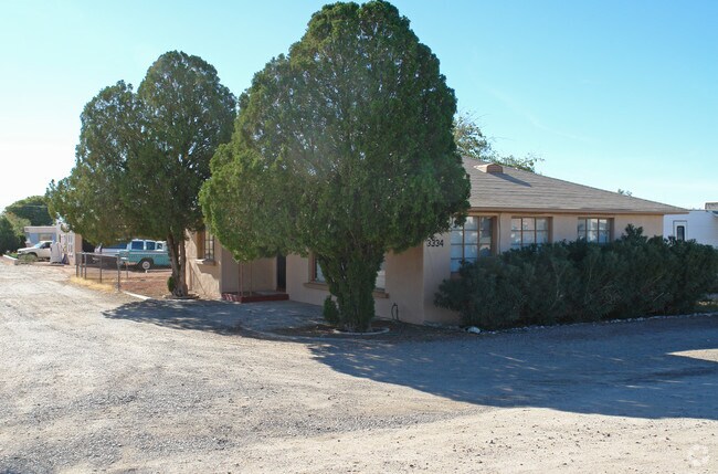 Primary Photo - 3334-3342 E Benson Hwy