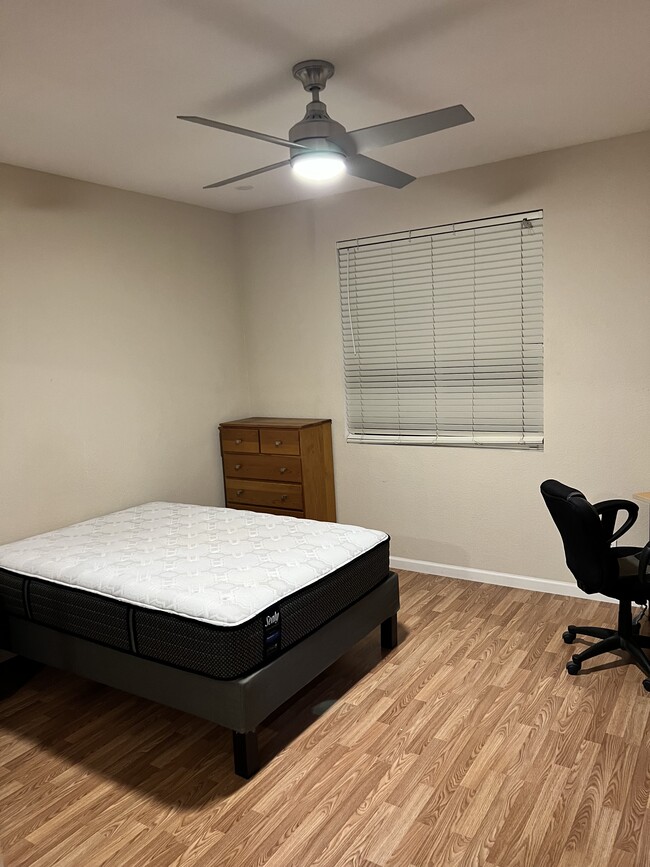 Building Photo - 3740 Pintail Dr