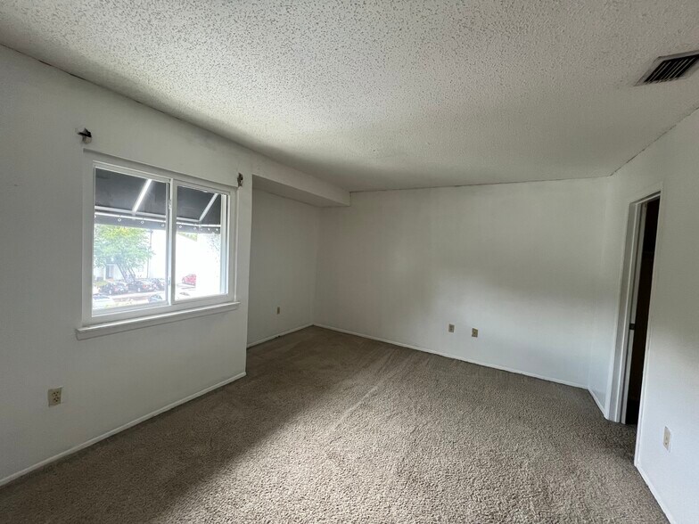 Building Photo - 4115 S Semoran Blvd