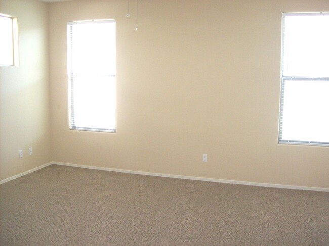 Building Photo - Rancho Bella Vista