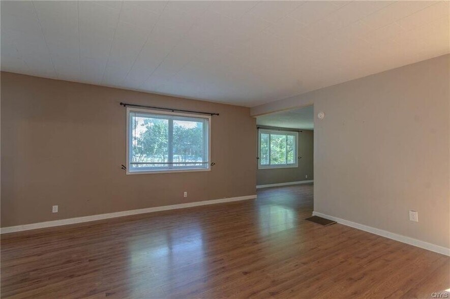 Living Room - 820 Mill St