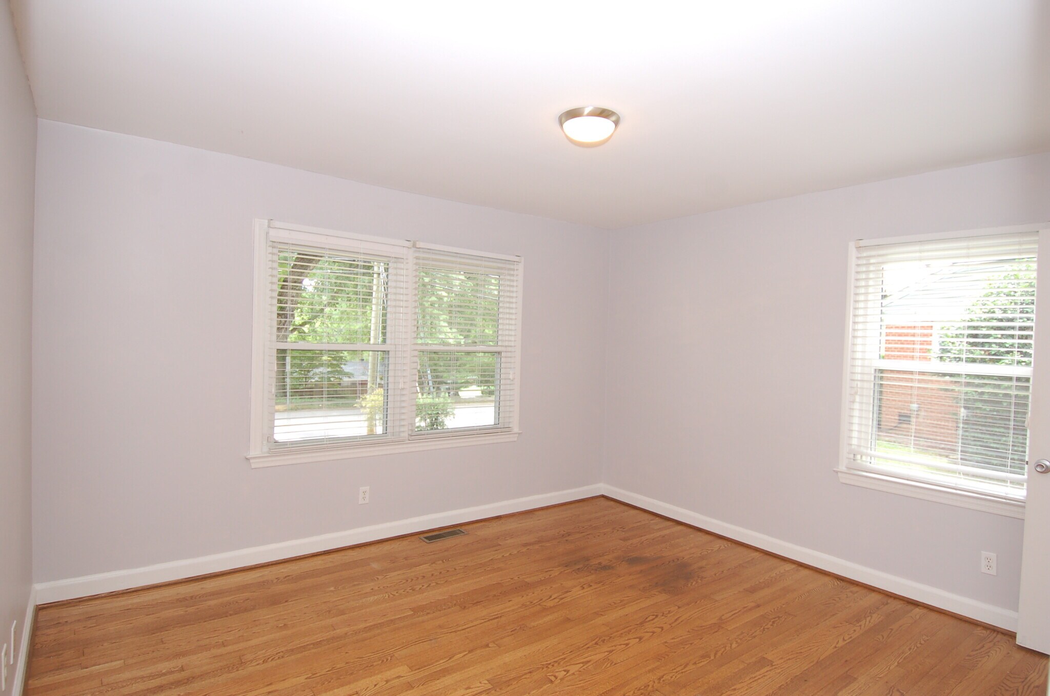 Building Photo - 3105 Brentwood Rd