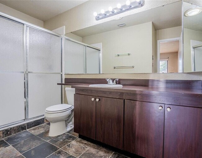 Building Photo - 8 Huntley Ct