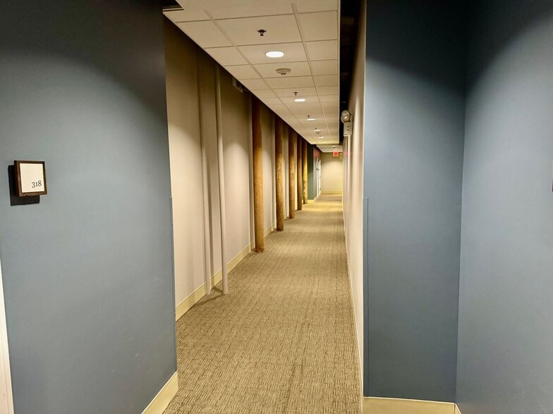 Building Photo - 35 Riverwalk Way