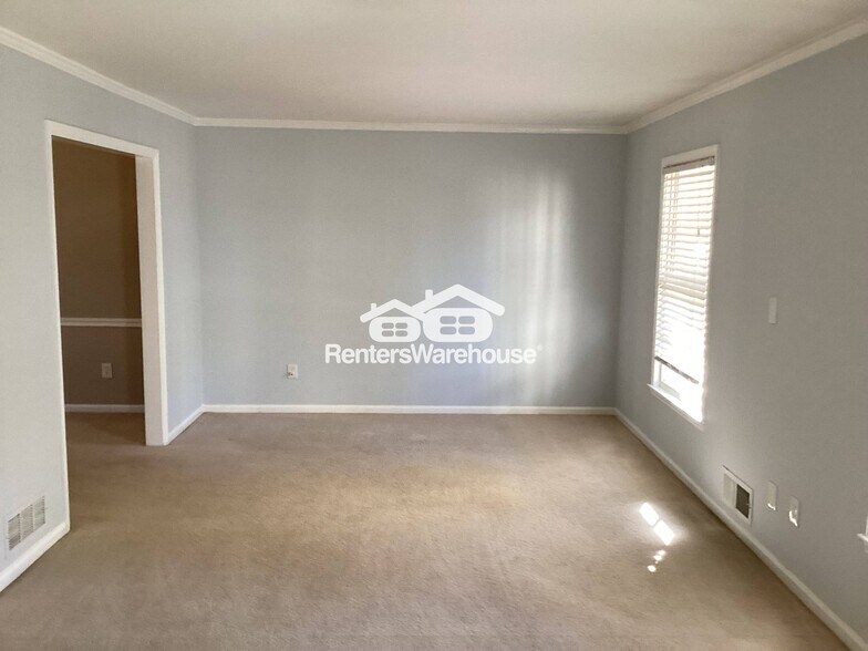 Building Photo - 4695 N Peachtree Rd