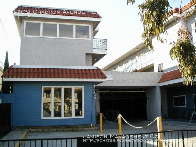 Building Photo - 13709 Chadron Ave