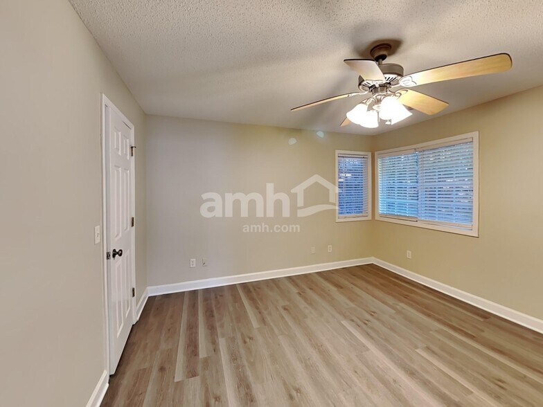 Building Photo - 1815 Bernice Dr