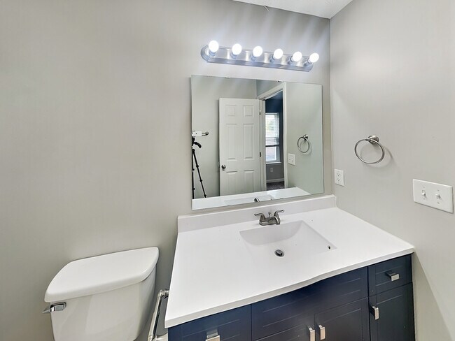 Building Photo - 11106 Waterfield Ln