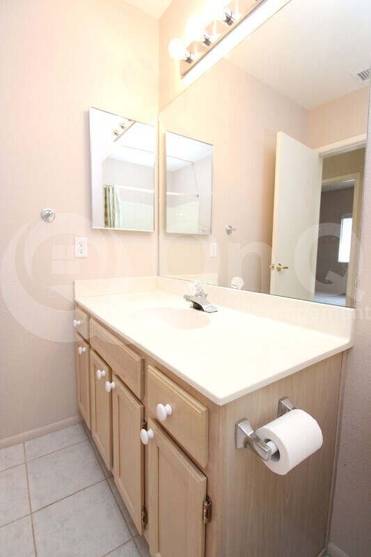 Building Photo - 4625 E Desert Cactus St