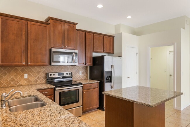 Building Photo - 2831 Whistlewood Dr