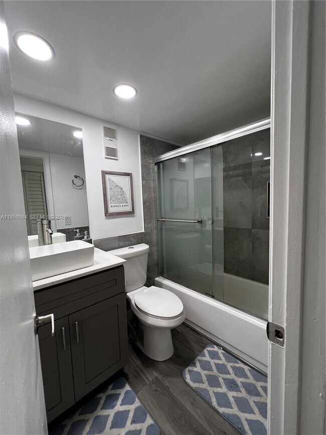 Building Photo - 158 NW 92nd Ave