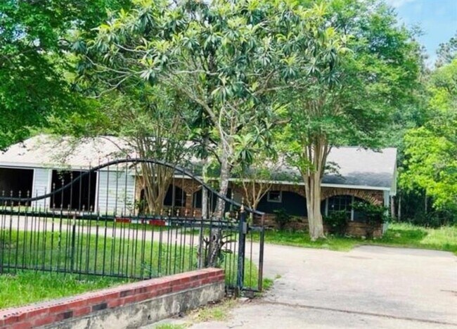 Building Photo - 142 County Rd 322