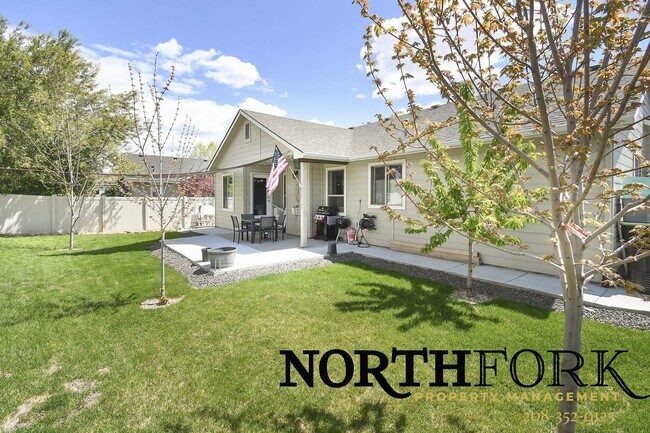 Building Photo - Superb Star Home With Move-in Credit opportunity - HOME IS NOT FURNISHED