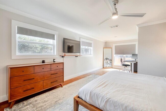 Building Photo - 600 Jetta Ct