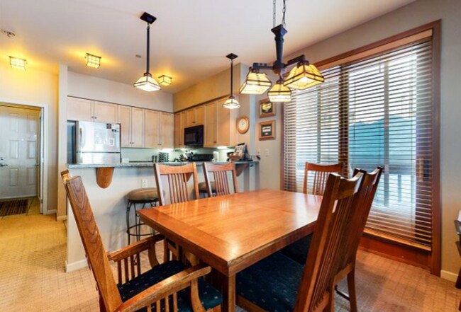 Building Photo - Beautiful 2 Bed, 2 Bath Fully Furnished Condo – Sierra Star Golf Course