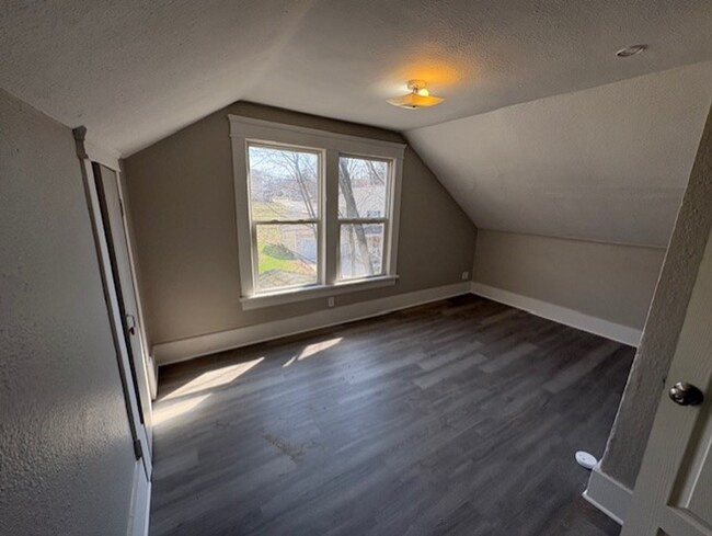 Building Photo - Truly Updated 2-Bedroom Rental Near North Akron Conveniences