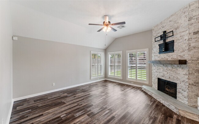 Building Photo - 5935 Sawyer Bend Ln