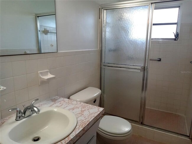 Building Photo - 2359 Finlandia Ln