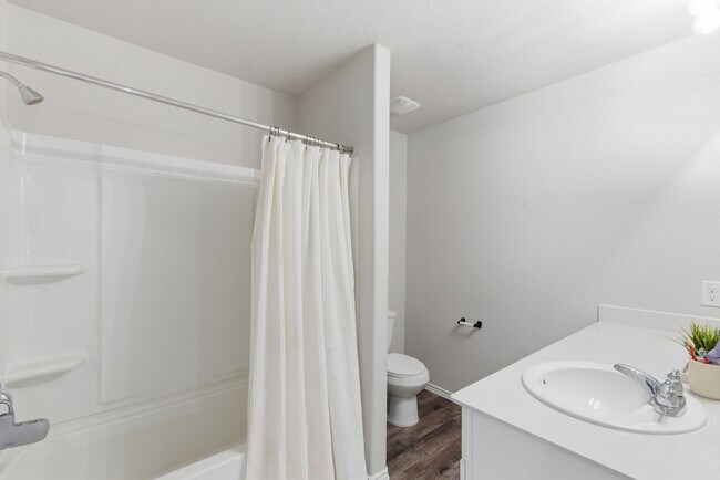 Building Photo - 8027 Dauntless Dr