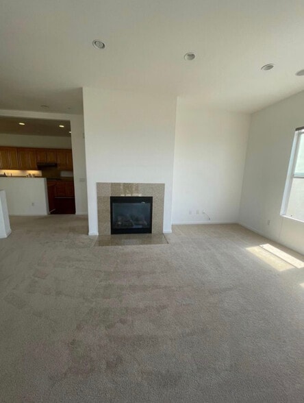Building Photo - 672 Via Rialto